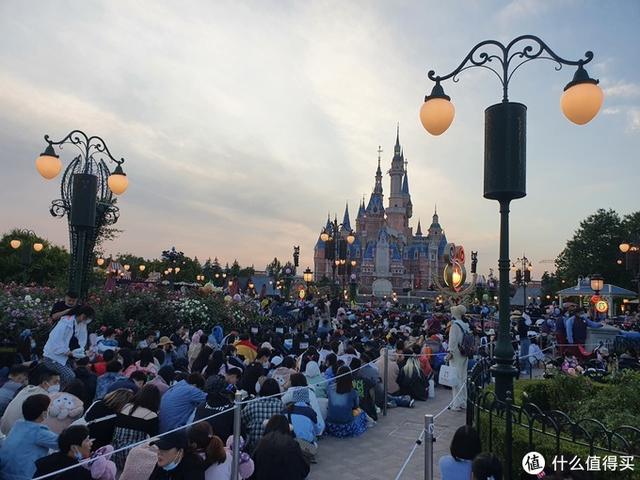 五一排队之旅——上海迪士尼 五一排队之旅——上海迪士尼