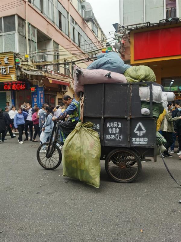 老板站街排队两公里让工人挑,广州制衣厂“高薪招工难”,真相是啥? 老板站街排队两公里让工人挑,广州制衣厂“高薪招工难”,真相是啥?