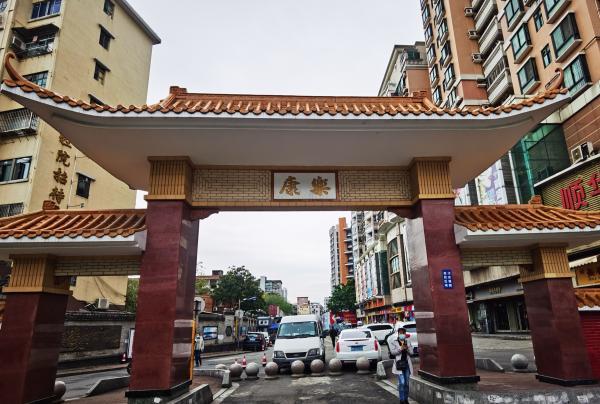 老板站街排队两公里让工人挑,广州制衣厂“高薪招工难”,真相是啥? 老板站街排队两公里让工人挑,广州制衣厂“高薪招工难”,真相是啥?