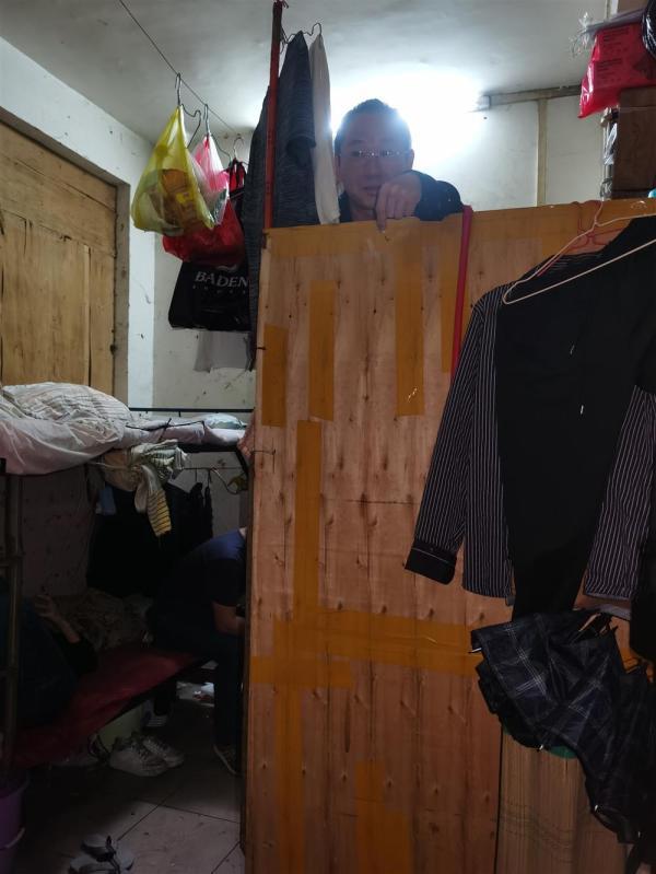 老板站街排队两公里让工人挑,广州制衣厂“高薪招工难”,真相是啥? 老板站街排队两公里让工人挑,广州制衣厂“高薪招工难”,真相是啥?