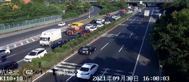 杭州东站已经人山人海了!部分高速大流量排队缓行…交警提醒:这才是堵车最重要的原因 杭州东站已经人山人海了!部分高速大流量排队缓行…交警提醒:这才是堵车最重要的原因