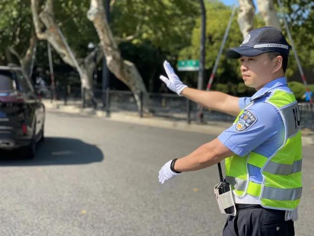 杭州东站已经人山人海了!部分高速大流量排队缓行…交警提醒:这才是堵车最重要的原因 杭州东站已经人山人海了!部分高速大流量排队缓行…交警提醒:这才是堵车最重要的原因