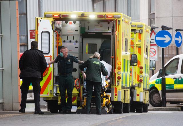 英国近600万人轮候住院创新高：近万人排队时长超两年