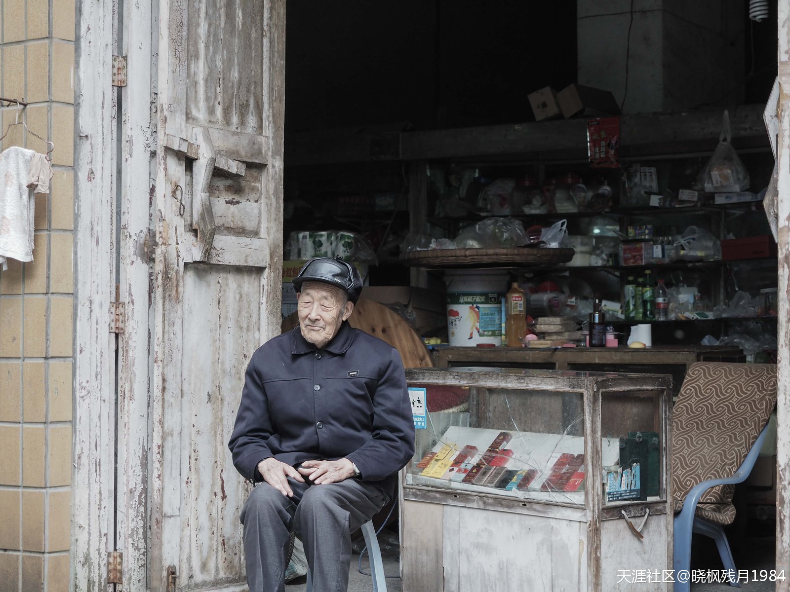 重庆10元一天的公寓,时间仿佛被定格在了上世纪七十年代 重庆10元一天的公寓,时间仿佛被定格在了上世纪七十年代