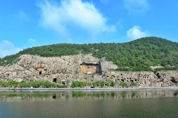 今年国庆假期洛阳龙门石窟的游客多吗? 今年国庆假期洛阳龙门石窟的游客多吗?