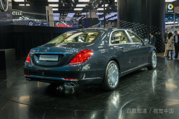 1200万的迈巴赫倒车撞了800万的劳斯莱斯,车主为什么却互递名片? 1200万的迈巴赫倒车撞了800万的劳斯莱斯,车主为什么却互递名片?