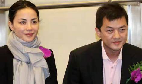 李亚鹏新女友性感热舞,大秀傲人身材,论找女友的眼光他真没输过 李亚鹏新女友性感热舞,大秀傲人身材,论找女友的眼光他真没输过