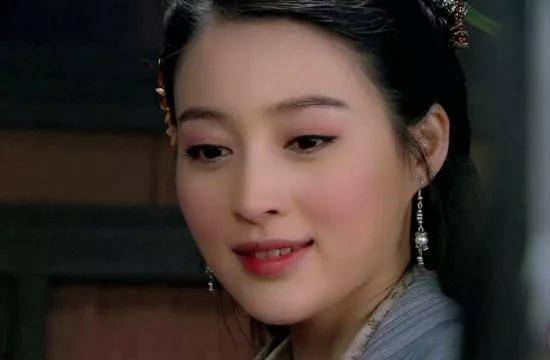 “警官,你真的想勾搭我吗?”谈甘婷婷的潘本