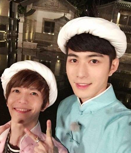 郭敬明陈学冬真的是同性恋吗？