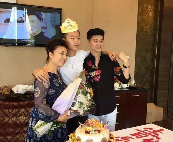 范冰冰弟弟在韩国当练习生/即将要出道? 范冰冰弟弟在韩国当练习生/即将要出道?