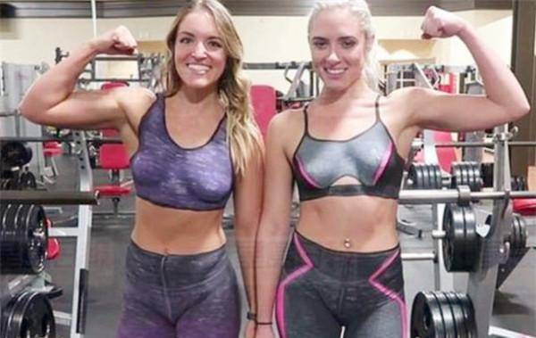 人体彩绘有多逼真?这位艺术家画件“衣服”就出门,没有一人认出 人体彩绘有多逼真?这位艺术家画件“衣服”就出门,没有一人认出