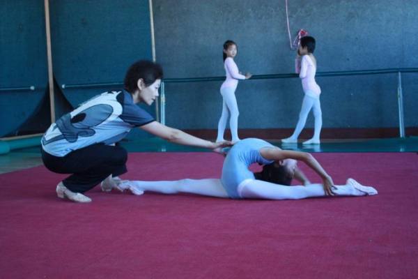 装修一间舞蹈教室都需要什么东西? 装修一间舞蹈教室都需要什么东西?