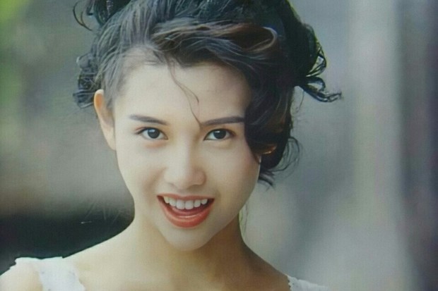 据说性感女神邱淑贞能大火是因为背后有强大的背景,究竟是何背景? 据说性感女神邱淑贞能大火是因为背后有强大的背景,究竟是何背景?