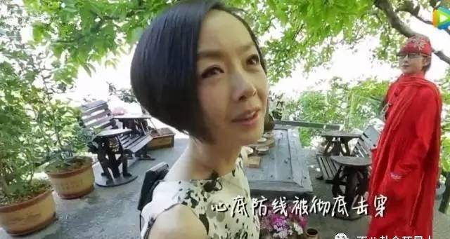 59岁杨丽萍看起来年轻身材好,但她为舞蹈献身却遭网友讥讽