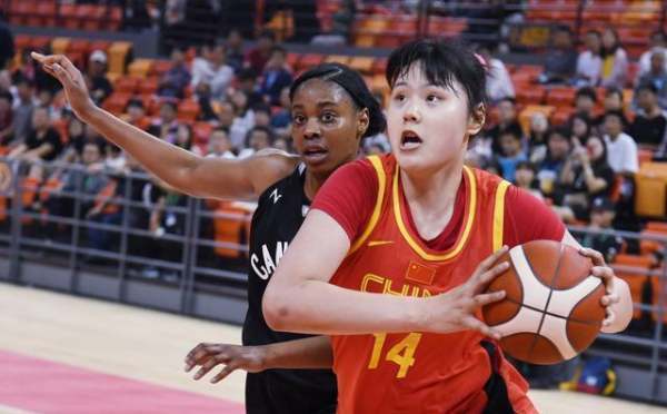 中国女篮球员李月汝,为什么被称为“中国奥尼尔”? 中国女篮球员李月汝,为什么被称为“中国奥尼尔”?