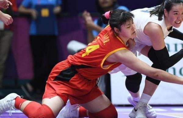 中国女篮球员李月汝，为什么被称为“中国奥尼尔”？