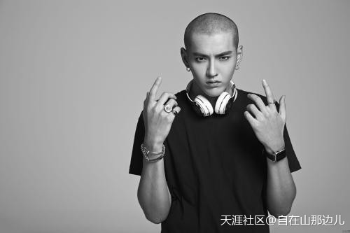 吴亦凡那么火,为什么歌的传唱度不高? 吴亦凡那么火,为什么歌的传唱度不高?