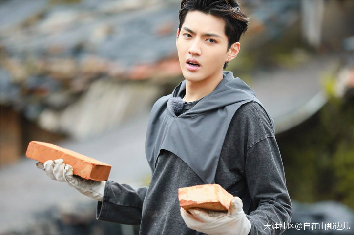 吴亦凡那么火,为什么歌的传唱度不高? 吴亦凡那么火,为什么歌的传唱度不高?