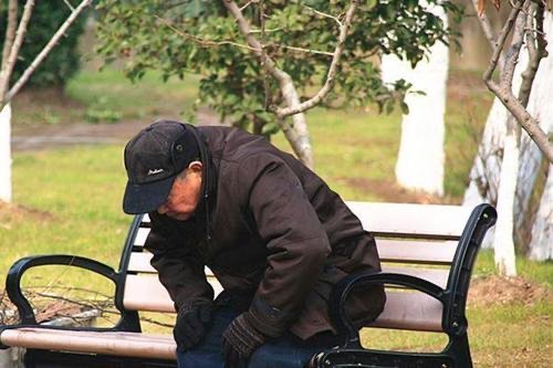 多位老人遭遇以房养老的骗局,老人是如何被骗的? 多位老人遭遇以房养老的骗局,老人是如何被骗的?