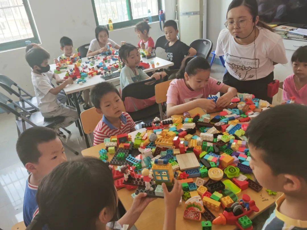 【乐乐箱计划】“七彩课堂”之“玩转乐高”~ 【乐乐箱计划】“七彩课堂”之“玩转乐高”~