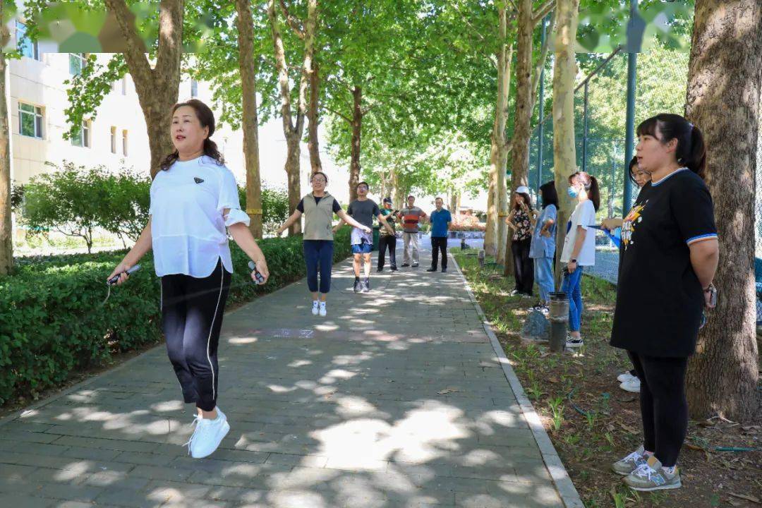 跳出健康 跳出快乐 跳出团结——区房管局组织开展职工跳绳比赛 跳出健康 跳出快乐 跳出团结——区房管局组织开展职工跳绳比赛