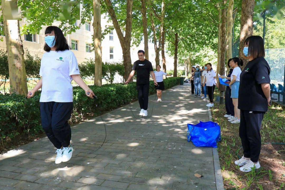 跳出健康 跳出快乐 跳出团结——区房管局组织开展职工跳绳比赛 跳出健康 跳出快乐 跳出团结——区房管局组织开展职工跳绳比赛