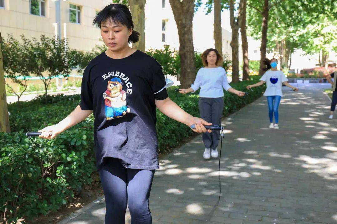跳出健康 跳出快乐 跳出团结——区房管局组织开展职工跳绳比赛 跳出健康 跳出快乐 跳出团结——区房管局组织开展职工跳绳比赛