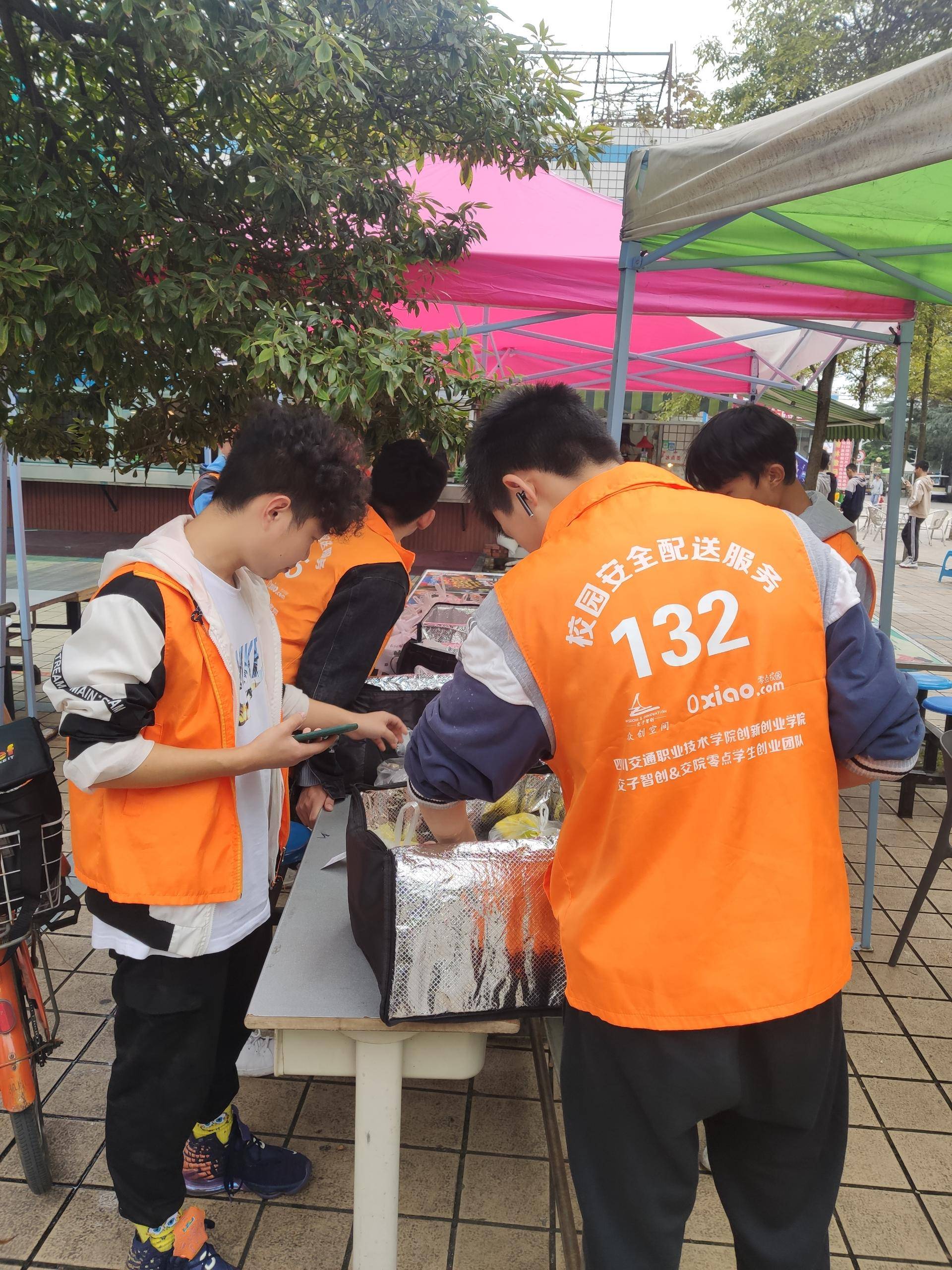 校园跑腿适合大学生创业吗?校园创业给大学生带来了什么?