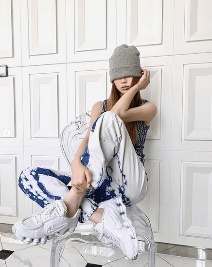 翻版周扬青走红,不仅外表像,霸气穿搭也神复制,流量世界真疯狂 翻版周扬青走红,不仅外表像,霸气穿搭也神复制,流量世界真疯狂