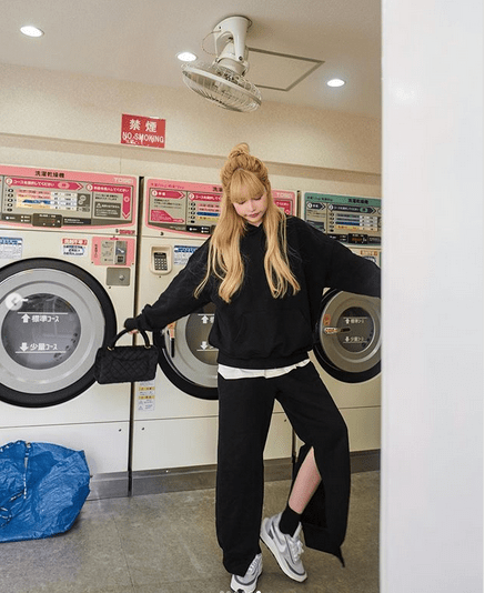 翻版周扬青走红,不仅外表像,霸气穿搭也神复制,流量世界真疯狂 翻版周扬青走红,不仅外表像,霸气穿搭也神复制,流量世界真疯狂