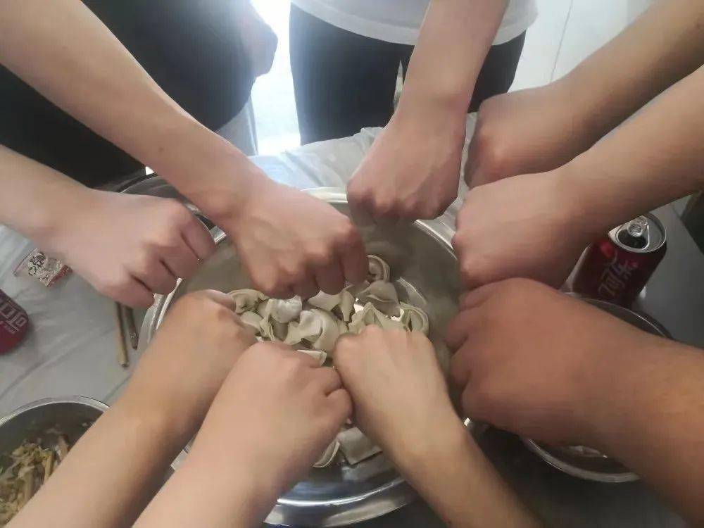 高考首日 | 旗!开!得!胜! 高考首日 | 旗!开!得!胜!