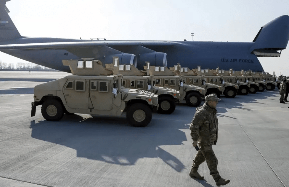 白俄罗斯机场疑似爆炸,此前俄军机场也出事了,真的只是巧合吗? 白俄罗斯机场疑似爆炸,此前俄军机场也出事了,真的只是巧合吗?