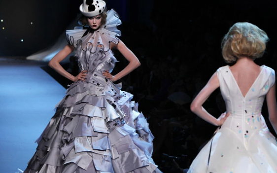 世界时装中心之首位于哪个城市?