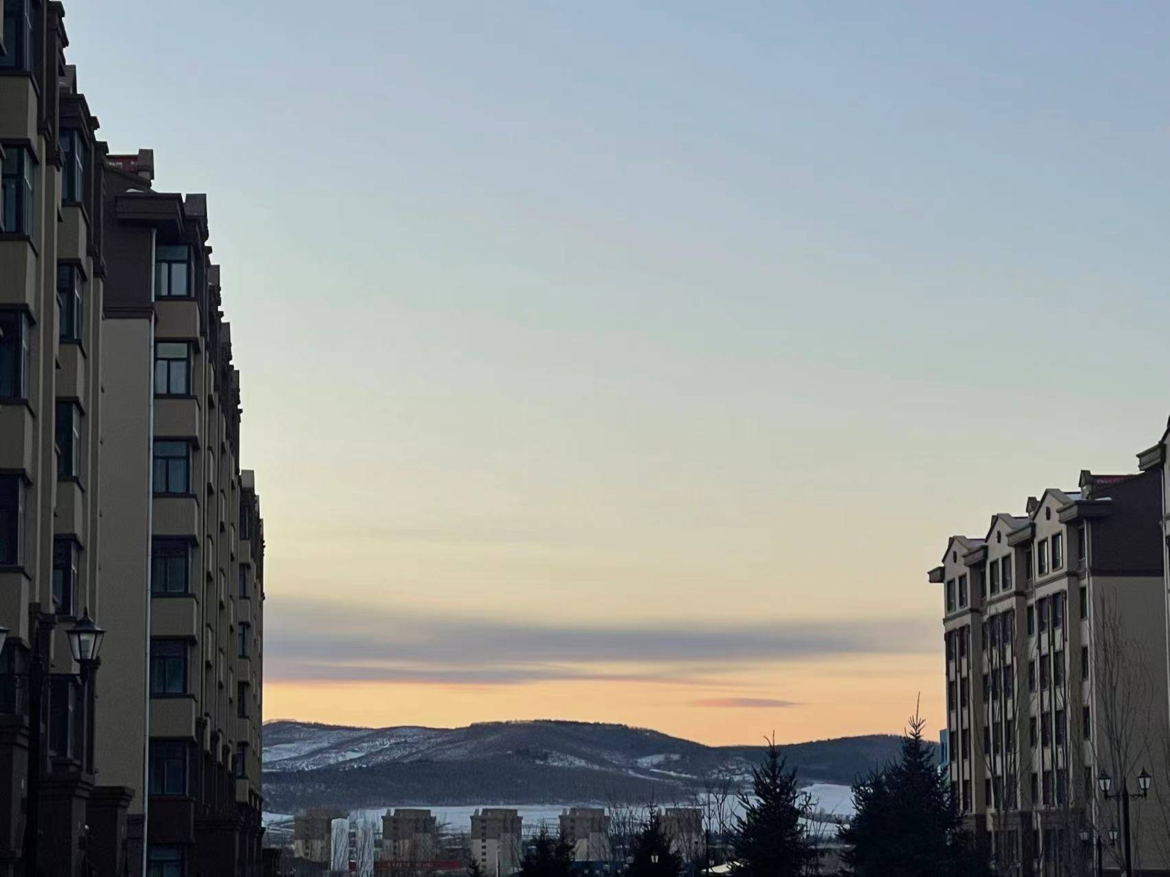 面试官:甲是乙速度的2倍,乙到4楼,甲到几楼,答“8楼”被淘汰 面试官:甲是乙速度的2倍,乙到4楼,甲到几楼,答“8楼”被淘汰