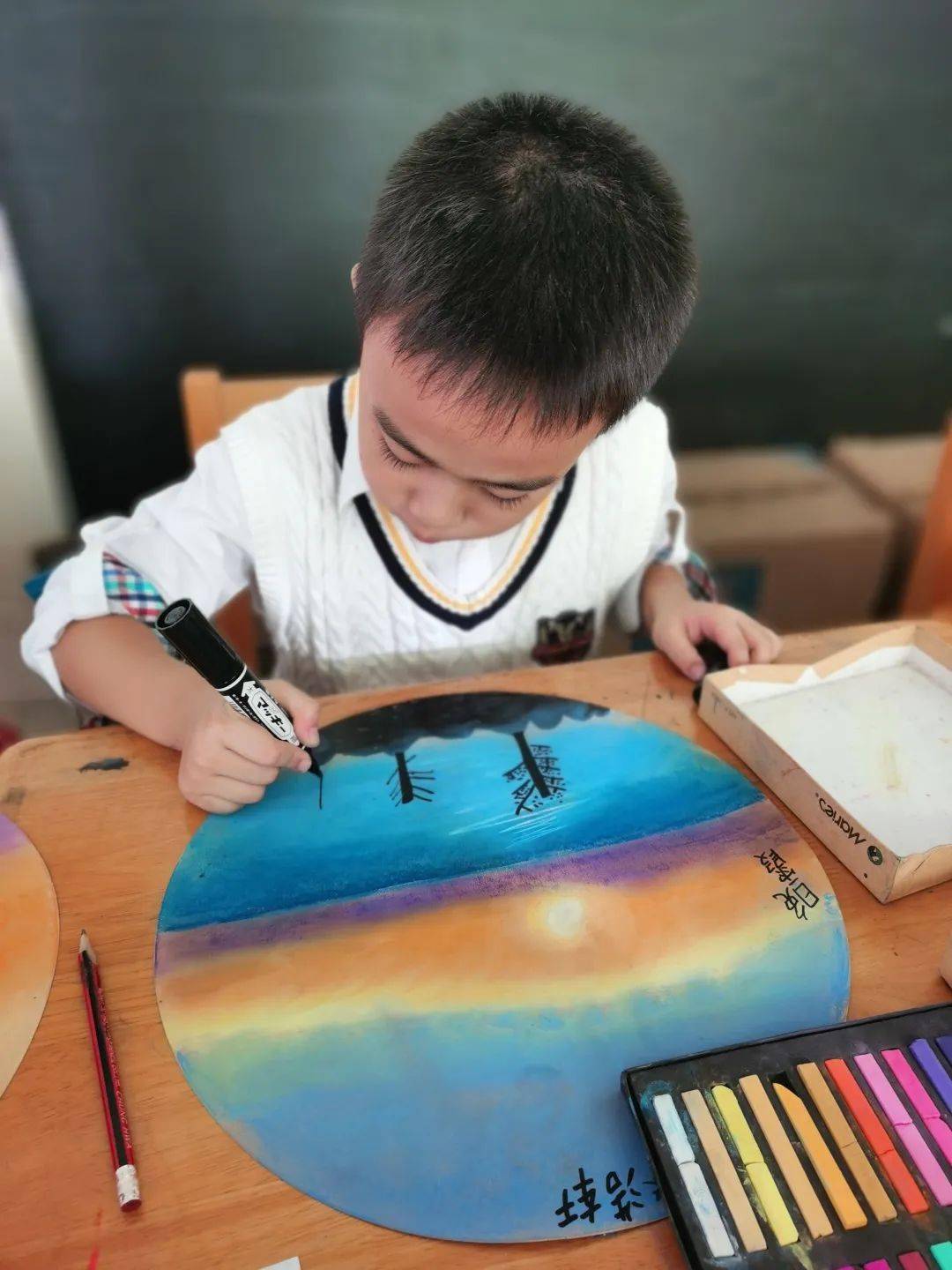 【成功教师】妙笔涂丹青 巧手绘美景 【成功教师】妙笔涂丹青 巧手绘美景