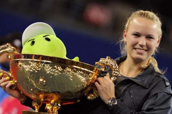 卡洛琳·沃兹尼亚奇的籍贯 卡洛琳·沃兹尼亚奇的籍贯