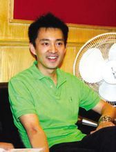 之前央视同一首歌的男主持人是谁? 之前央视同一首歌的男主持人是谁?