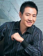 之前央视同一首歌的男主持人是谁? 之前央视同一首歌的男主持人是谁?