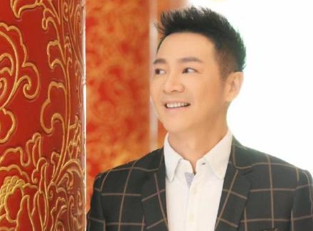 你可曾记得《同一首歌》这个节目,当年主持人梁永斌现状如何? 你可曾记得《同一首歌》这个节目,当年主持人梁永斌现状如何?