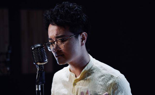 众多圈内好友送海峰最后一程:像睡着了,一点都没变 众多圈内好友送海峰最后一程:像睡着了,一点都没变