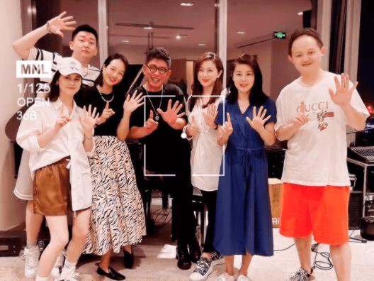 《我爱记歌词》团队15年后再相聚!天悦,袁野,华少未能出席 《我爱记歌词》团队15年后再相聚!天悦,袁野,华少未能出席