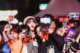 摩登天空app正在现场的登登登会员对草莓音乐节的早鸟票可以买几张?不开会员抢不到票吗?