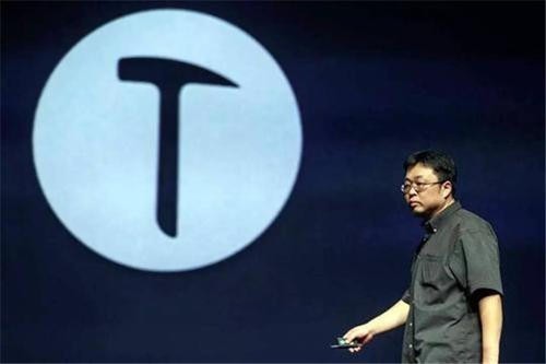 带着新事业归来的罗永浩为何被称为科技界的相声演员? 带着新事业归来的罗永浩为何被称为科技界的相声演员?