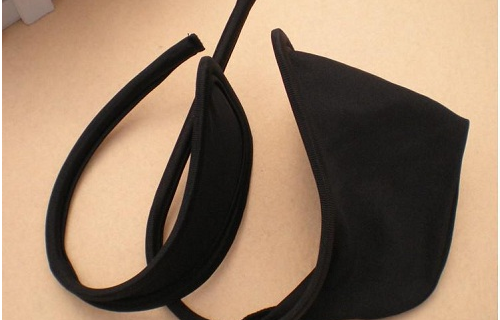 C字裤长什来自么样子? C字裤长什来自么样子?