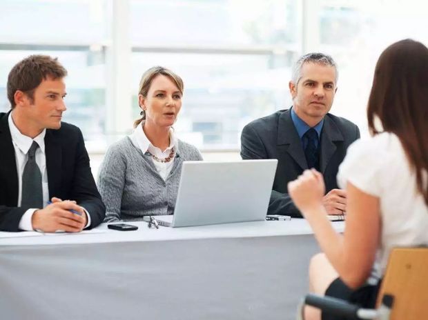 简述涉外秘书和机关秘书的区别