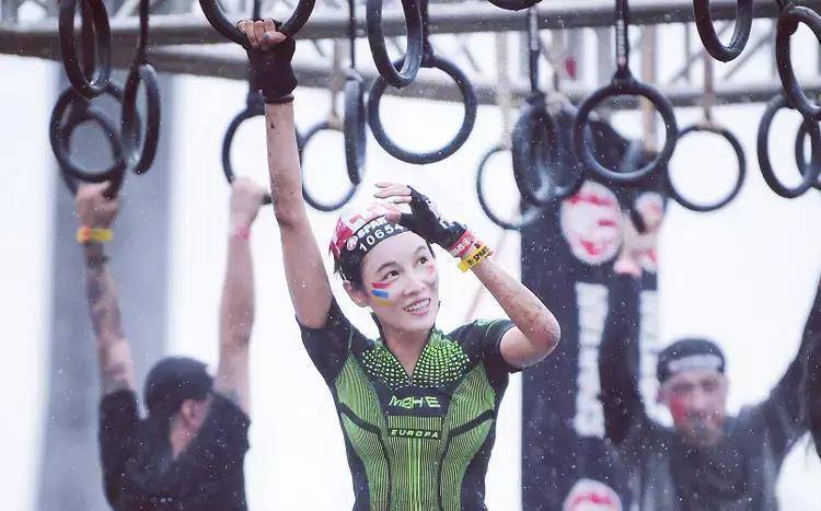 成龙钟爱的龙女郎,放弃国企工作,选择成为一名专业演员 十二生肖是女主的小说_十二生肖电视剧女主角名字_十二生肖女主角