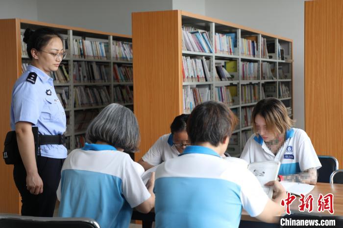 “00后”少女的戒毒故事:“感恩有回头是岸的机会” 戒毒_全球最美00后少女_00后少女内衣照