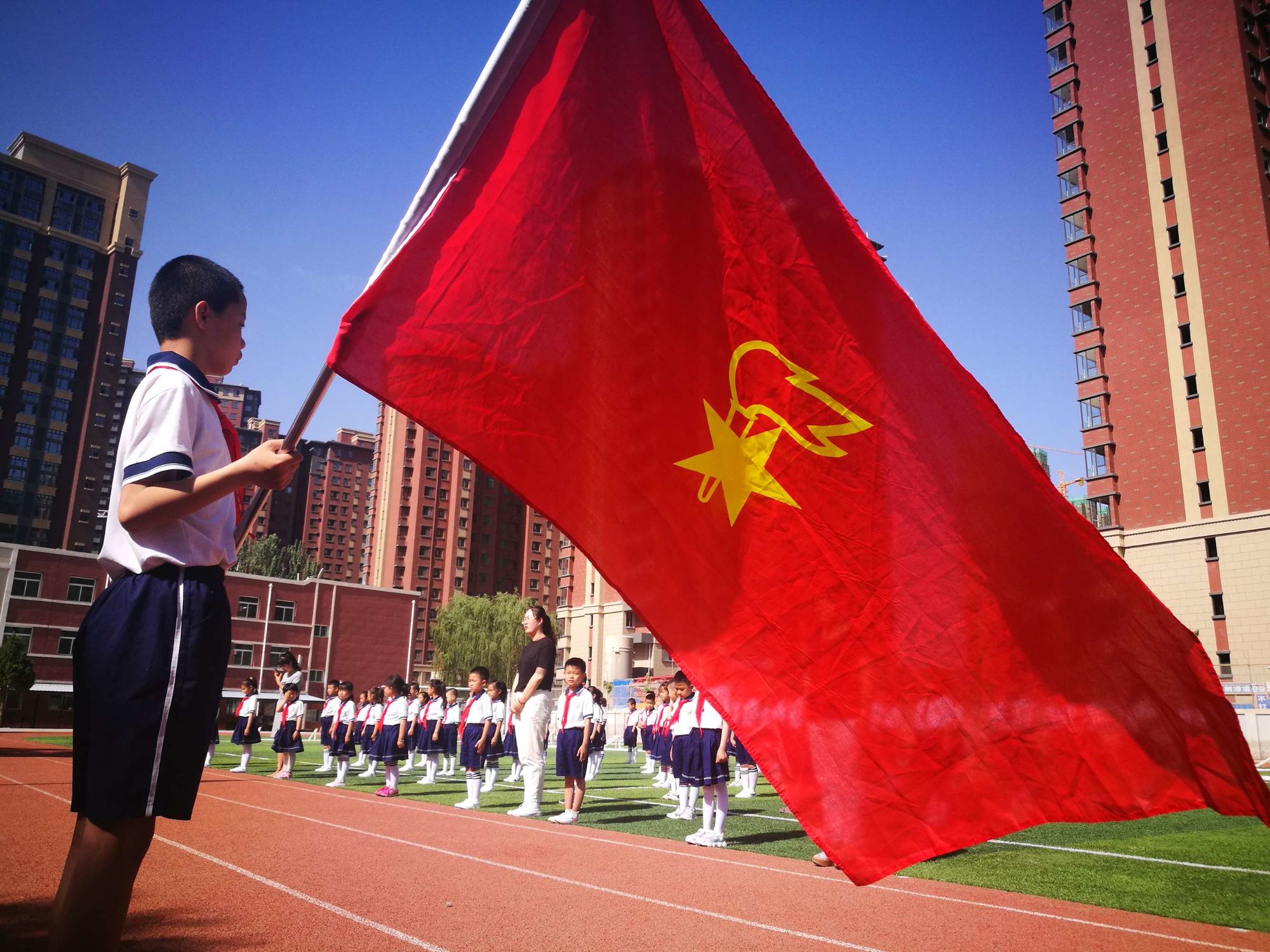 篮球队旗一般做多大尺寸 队旗尺寸_篮球比赛标准球多大_篮球队队旗尺寸