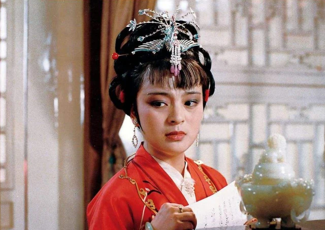 探春对林黛玉和薛宝钗从不喜到喜欢,从敬重到厌恶,为什么? 探春判词_探春