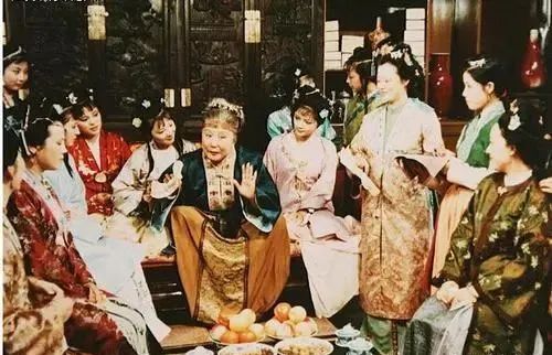 探春对林黛玉和薛宝钗从不喜到喜欢,从敬重到厌恶,为什么? 探春判词_探春